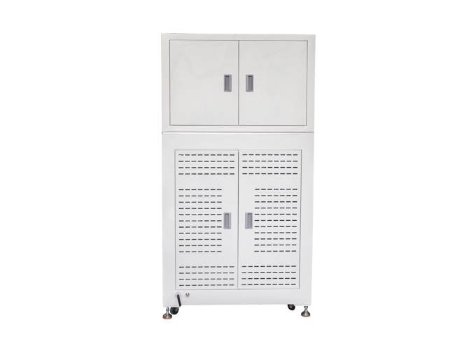 Vacuum laminating machine